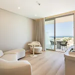 Castelo فندق 4*