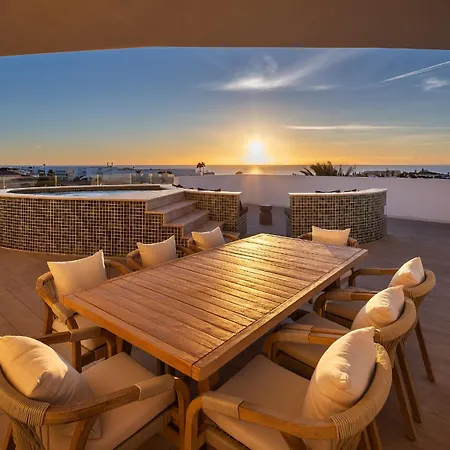 Castelo فندق 4*